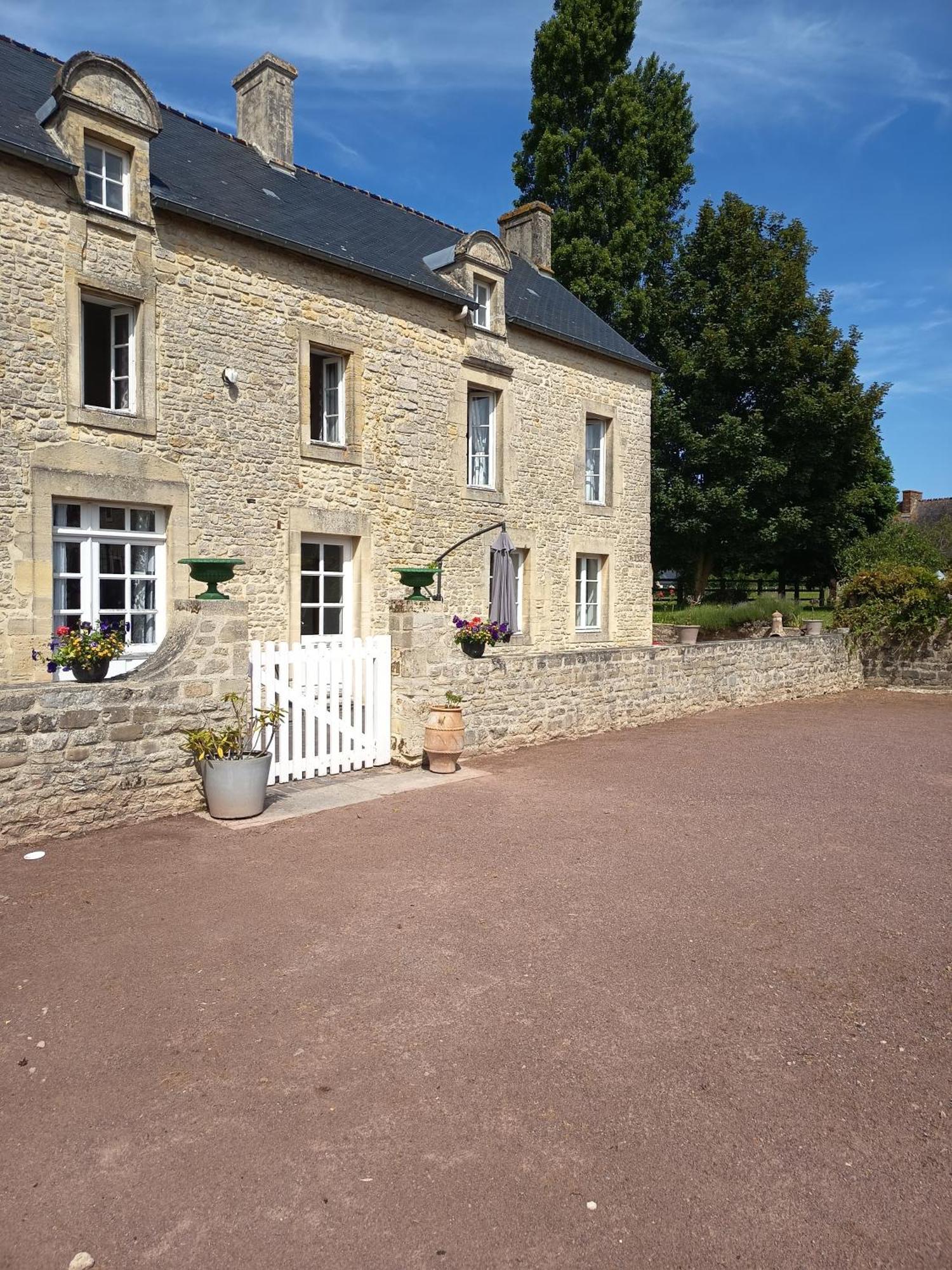 Maison De Charme Tour-en-Bessin 외부 사진